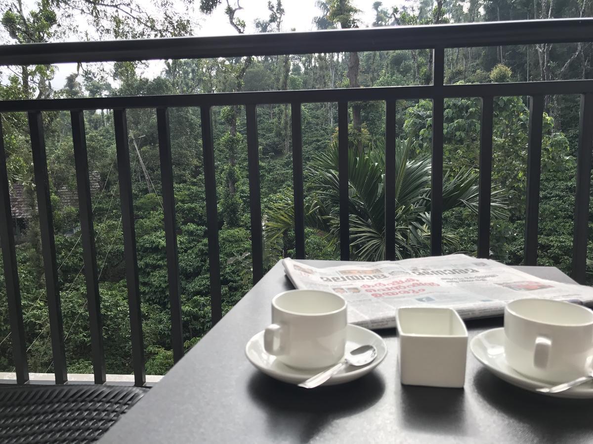 Highland Bristo Hotel Kalpetta Exterior foto